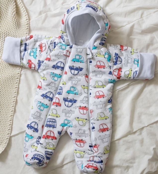 Продам комбинезон для малыша