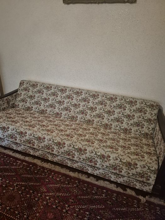 Vand 2 canapele de 2 si 3 locuri