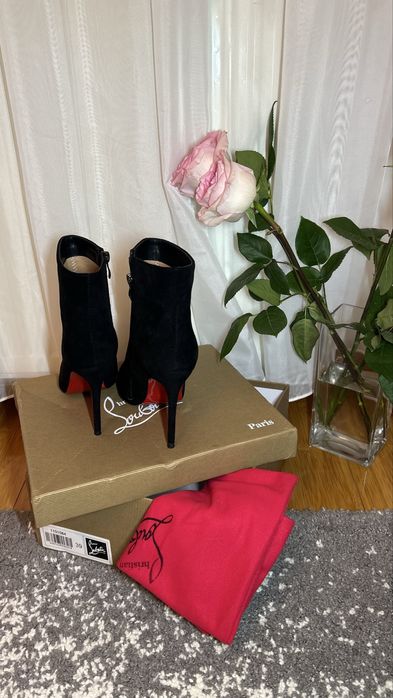 Cizme christian Louboutin pe comanda