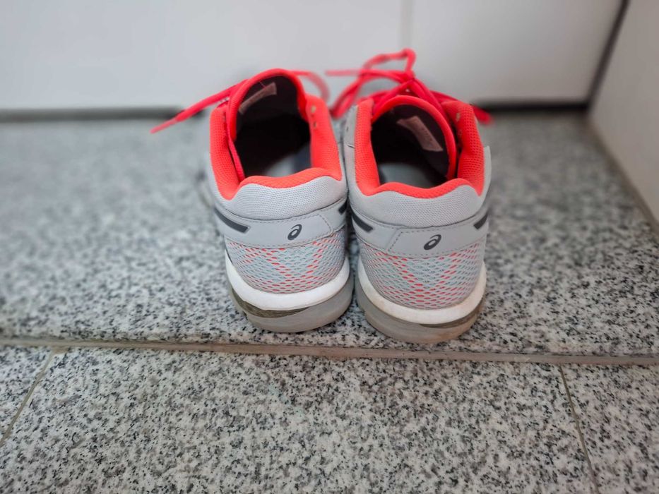 Дамски маратонки ASICS