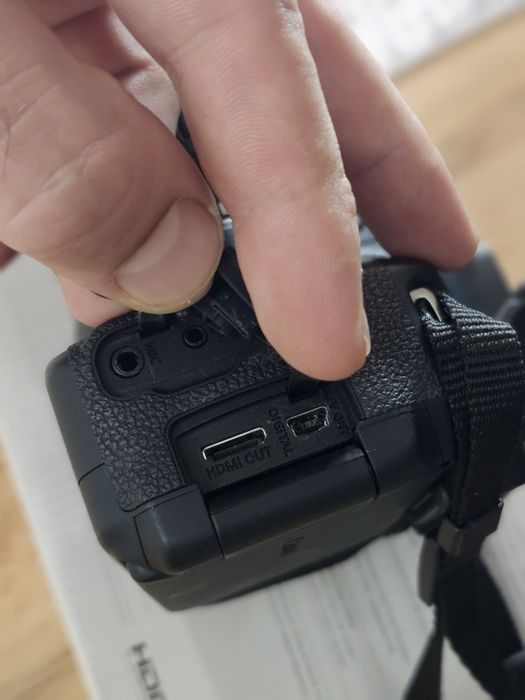 Canon eos 700D  НОВ