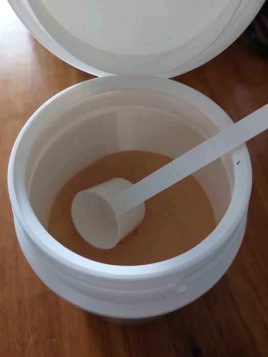 - Resonium por , praf  -