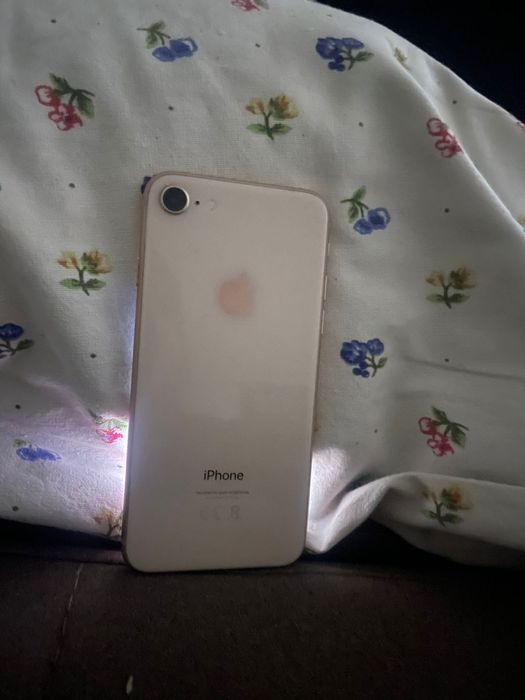 Айфон 8 продам обмен есть