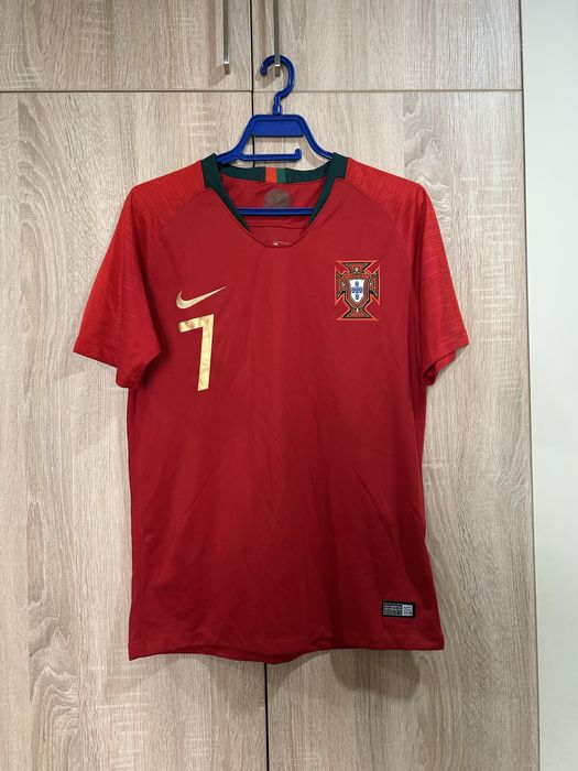 Футболни тениски