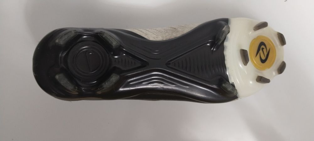 Бутсы nike phantom