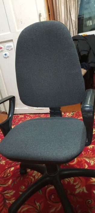 Продам офисный. стул