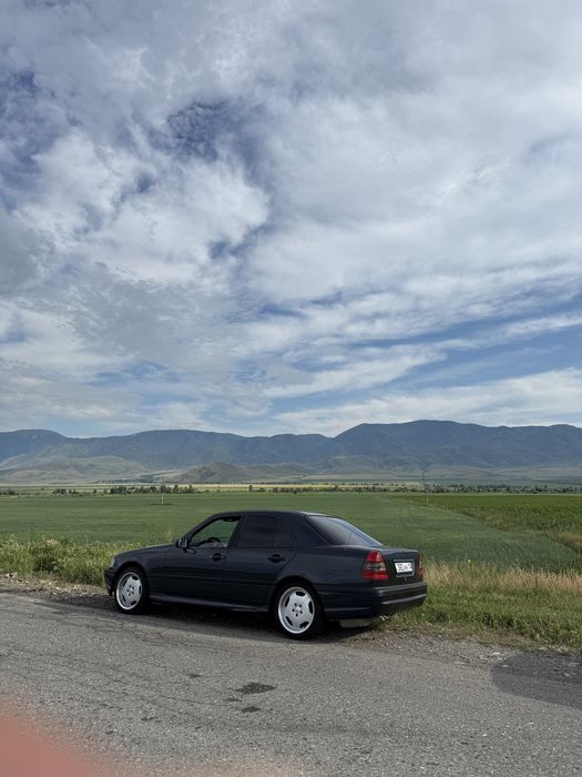 В продаже Mercedes 202