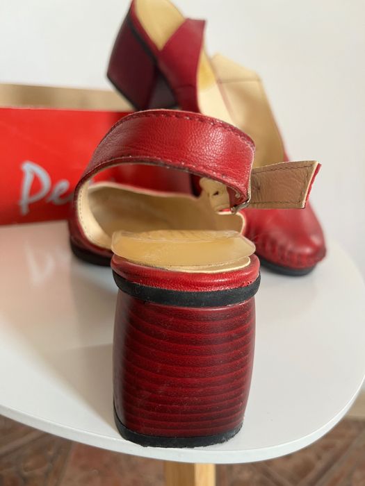 Дамски обувки на Real