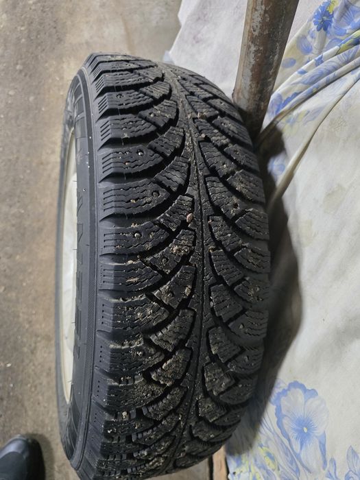 Продам колеса шипованные