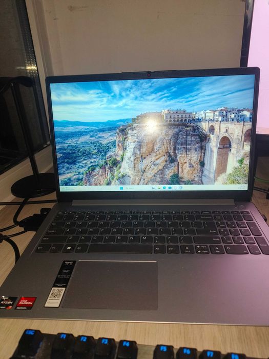 Laptop Lenovo IdeaPad 1 15alc7