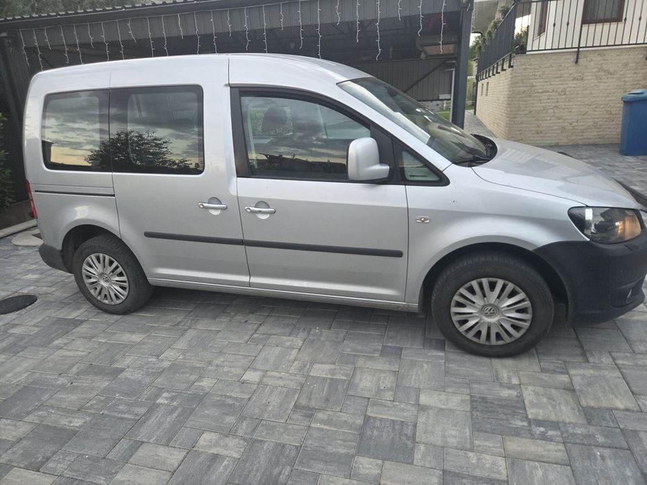 Vând Volkswagen Caddy