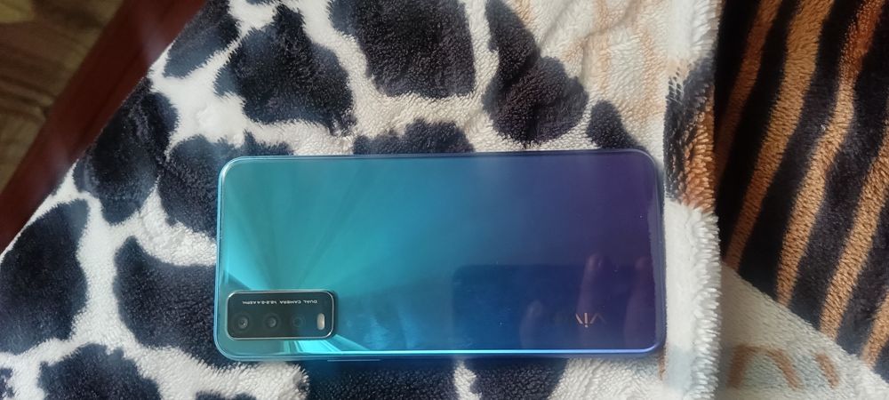 Продам идеальный телефон vivo