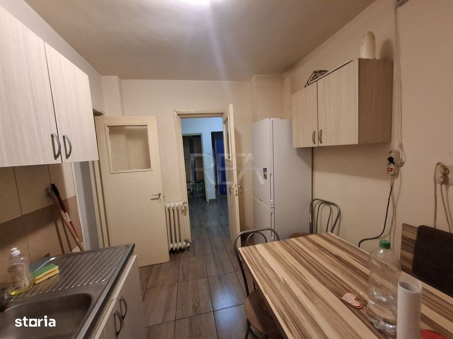 2 camere, P/10, anvelopat-Drumul Taberei, Favorit
