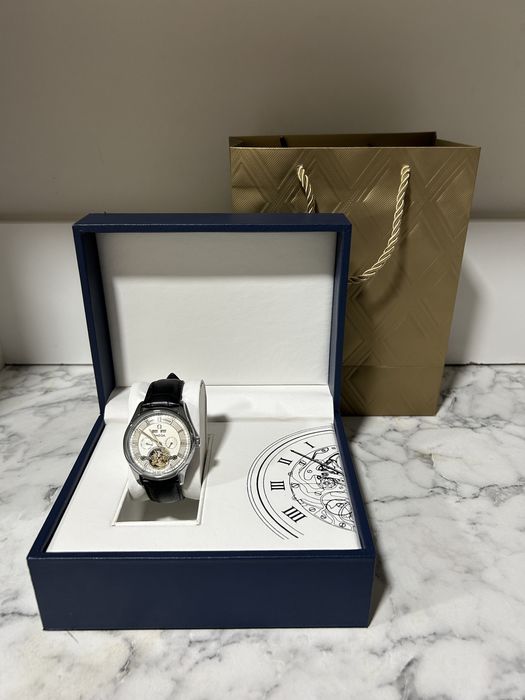 Часы Omega механические