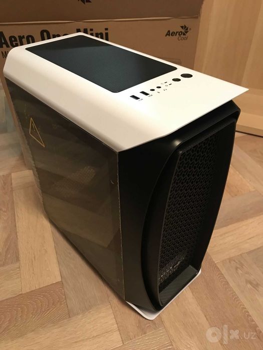 пустой корпус AeroCool "AeroONE" White