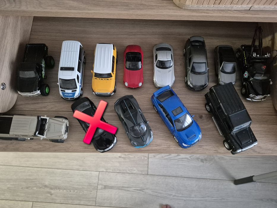 Модельки 1:43 разные