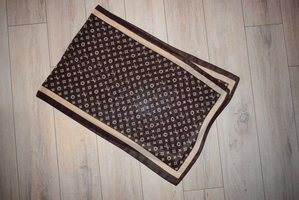 Louis Vuitton & Chanel шалове