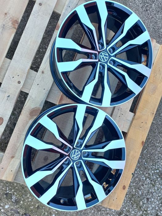 19"Vw Suzuka 8.5ж ет38 Tiguan Touran Passat Jetta T.roc Black Polish Ч