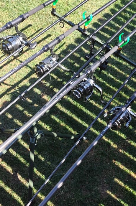 Set Pescuit, 4 Lansete 3,90m+4 Mulinete Crap 8000+Rod Pod Echipat