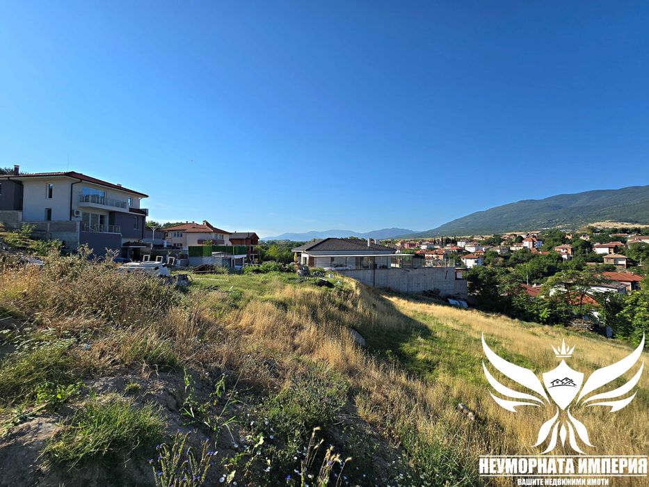 Продавам земя с площ от 3401кв.м. в село Мулдава вилна зона