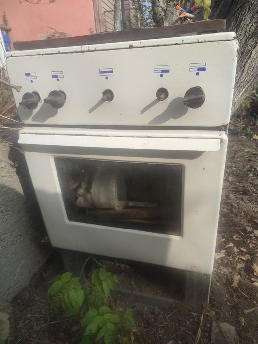 Газовая плита продам