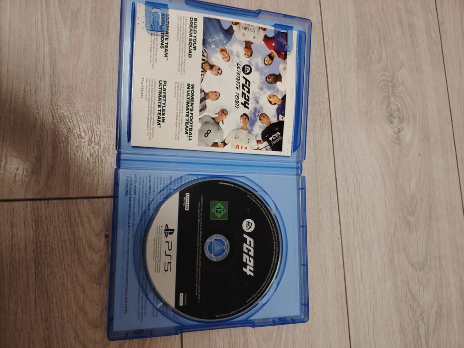 Vând jocuri Ps5 noi sau schimb cu kendama