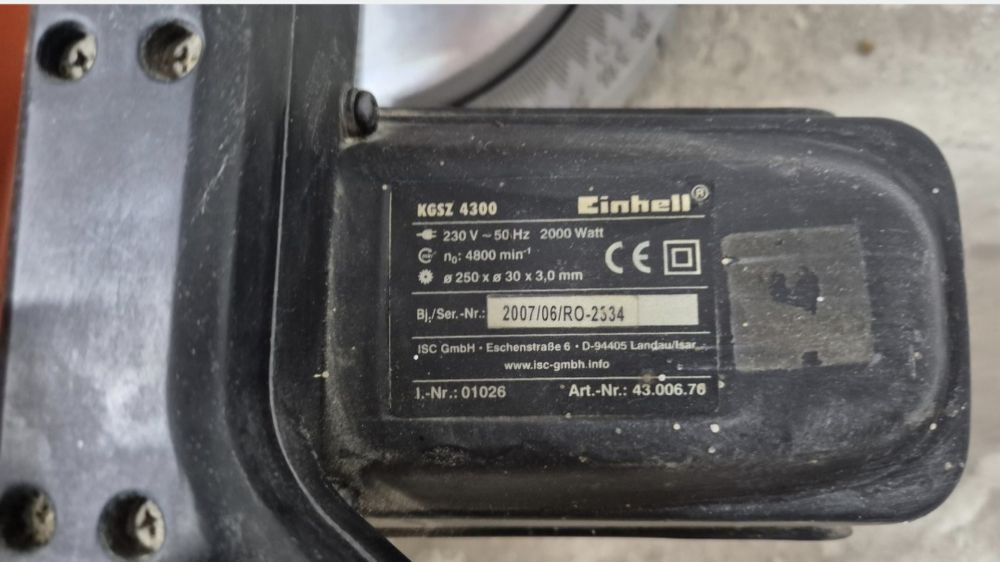 Ferăstrău circular radial cu braț glisant Einhell KGSZ 4300,