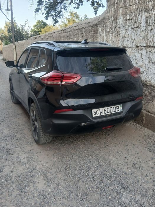Tracker 2 premier sotiladi
