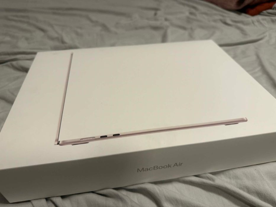 Apple MacBook Air 2024 | 15.3" | M3 | 8 GB | 512 GB SSD | 10-Core