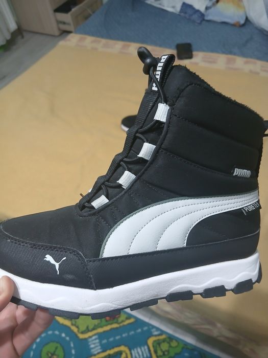 Ghete   baieti  aproape noi foarte puțin purtate