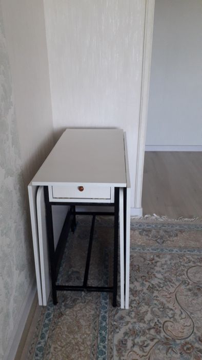 Стол-книжка,новый, каркас из профтрубы