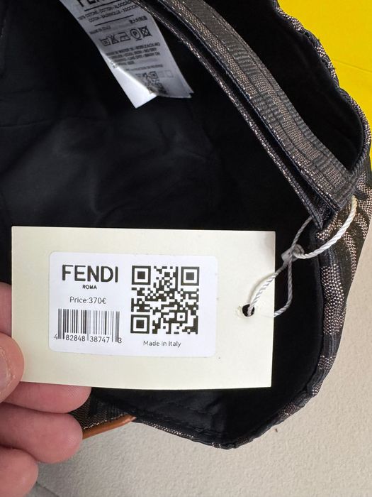 Fendi Roma-Автентична чисто нова мъжка шапка