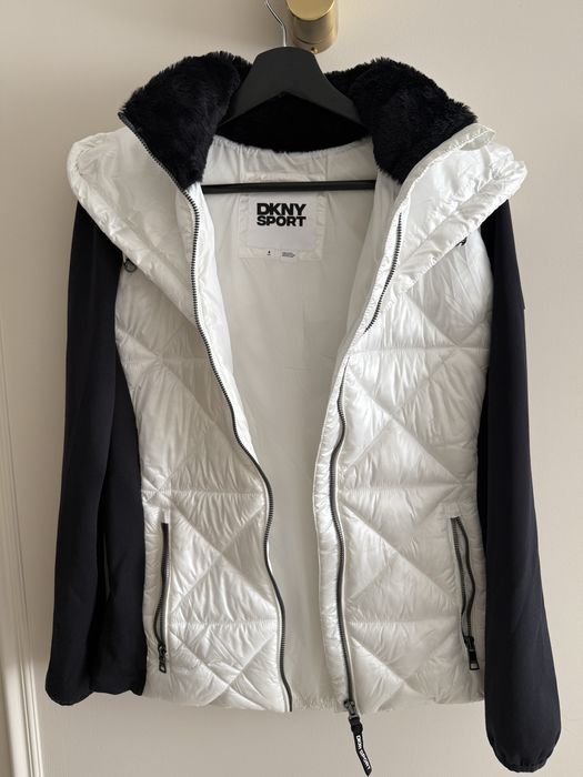 Продам куртку DKNY