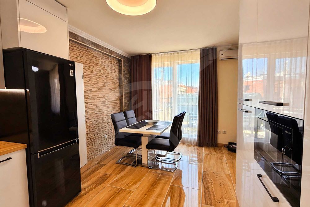 Продава се Многостаен апартамент в к.к. Слънчев бряг - 166 кв.м за 1145 €/кв.м - Снимка #2
