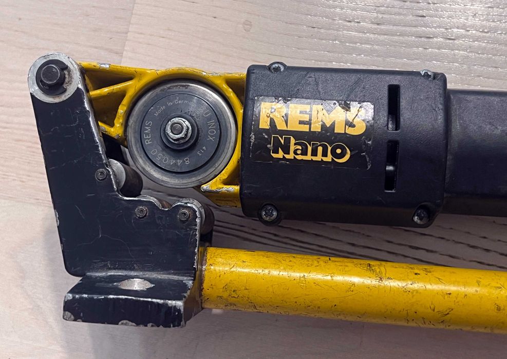 Aparat masina de taiat debitat tevi REMS Nano 844 - defecta