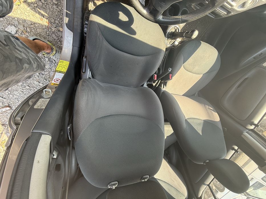 Toyota Yaris 1.4 D4D 75 к.с на части