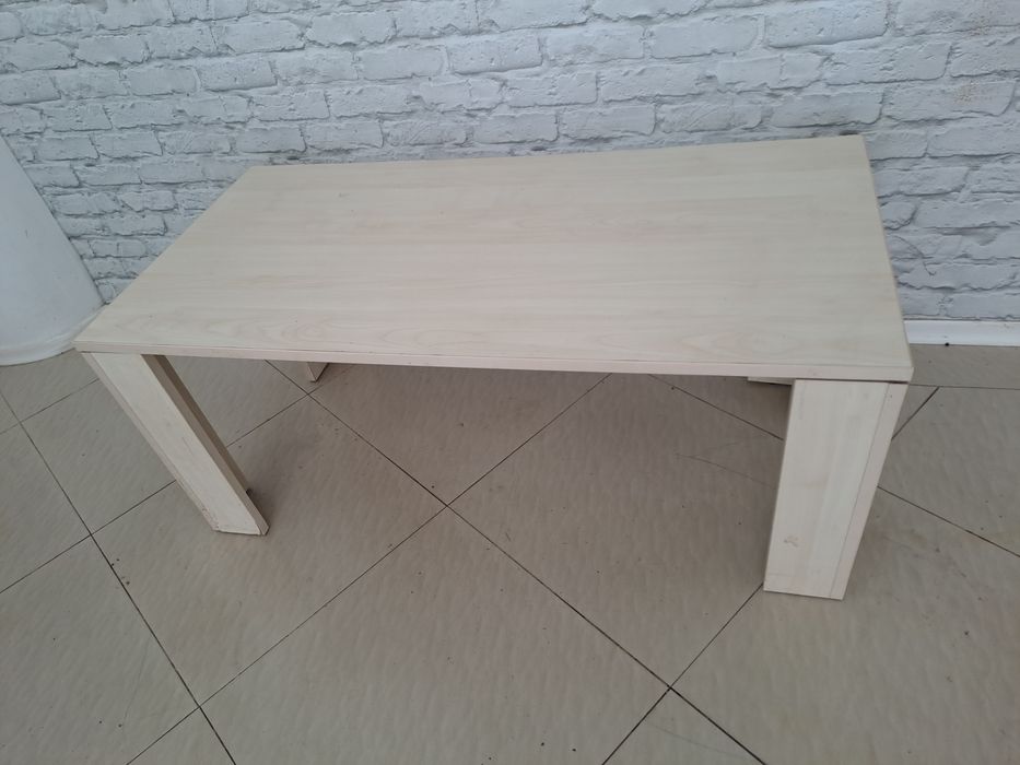2 бр. Маси. Трапезна и холна