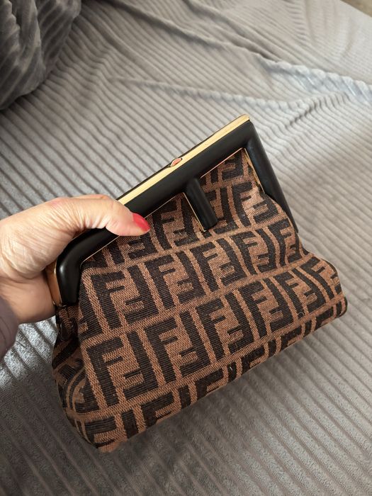 Geanta Fendi superba