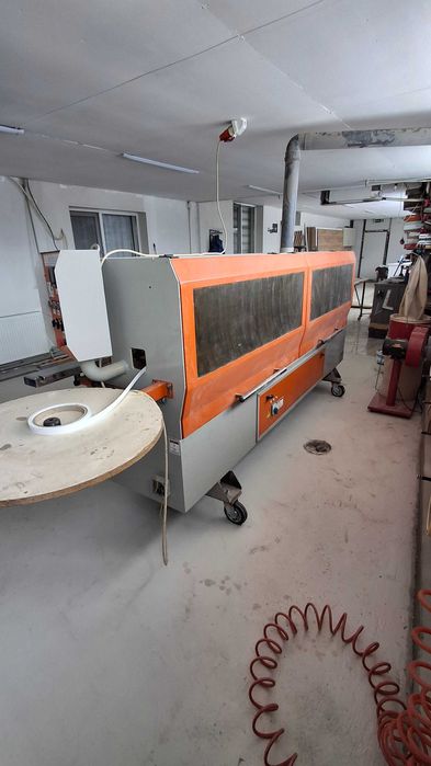 Продавам кантираща машина и разкройващ циркуляр