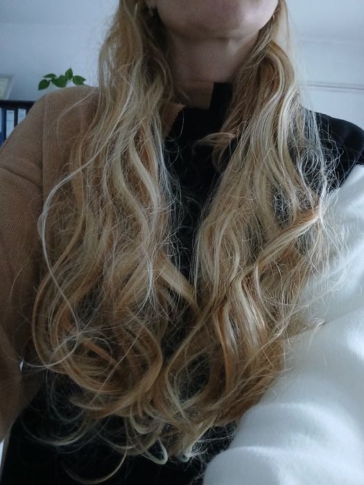 Coada par blond si extensii cu clips