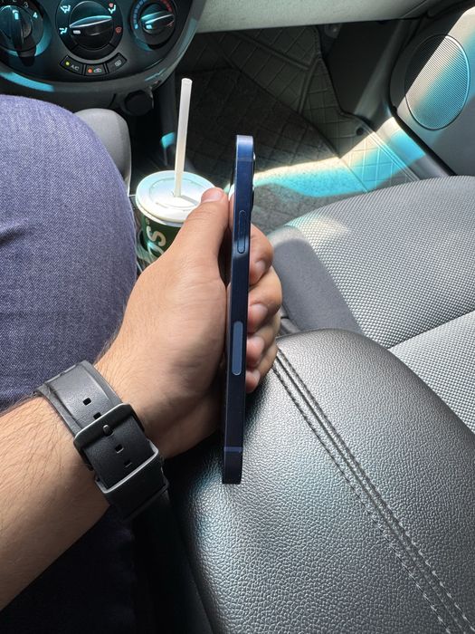 Iphone 12 64tali 200$