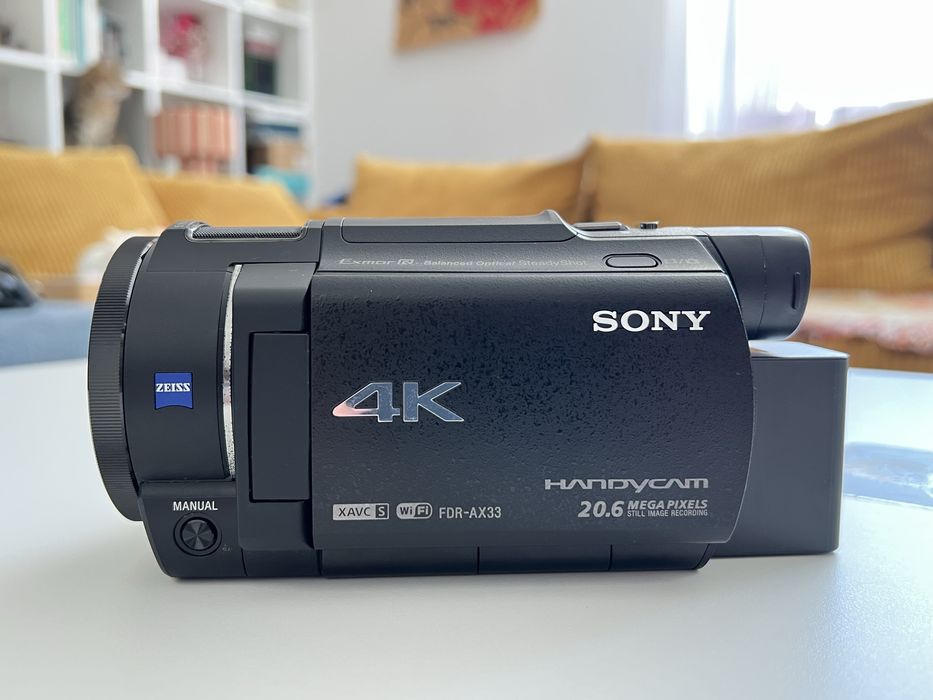 Sony Handycam 4K FDR-AX33 (nefolosită, stare excelentă)