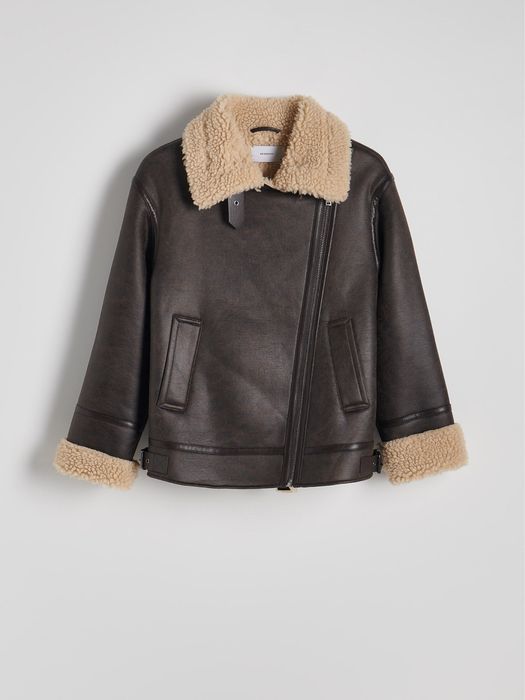 Яке кожух reserved