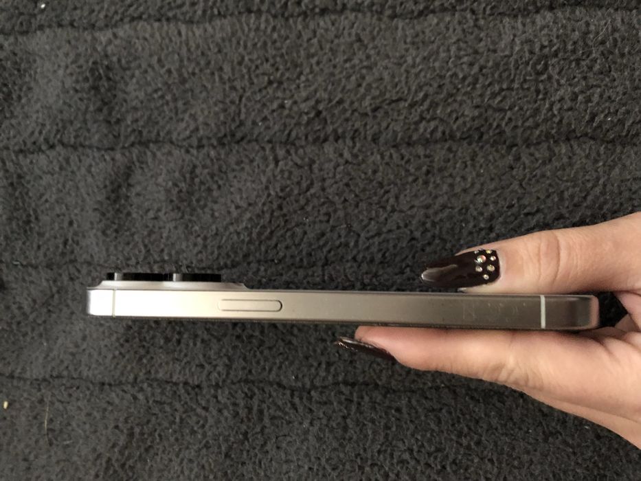 iphone 15 pro white бял айфон