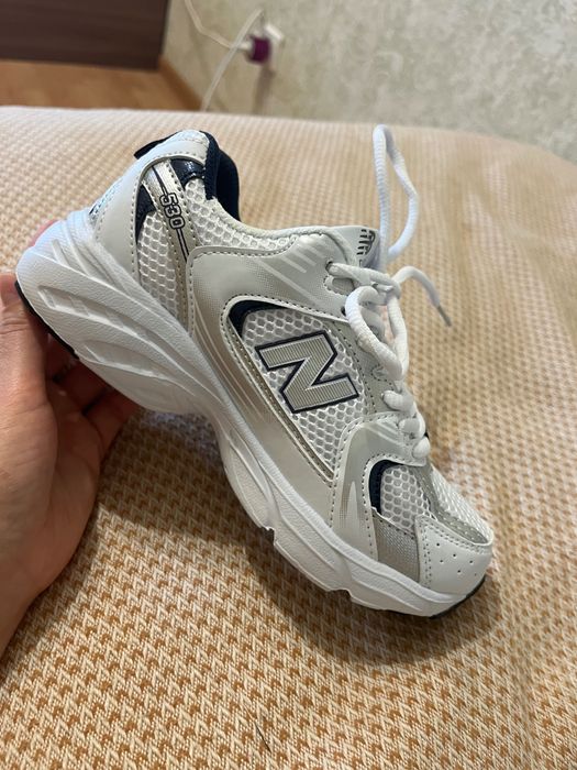 Кроссовки новые,36 размер