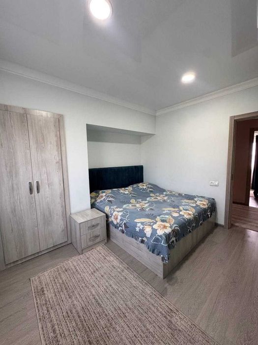 Срочно Сдам 4х-комнатная кв-а на метро Амира Темура, СКВЕР.