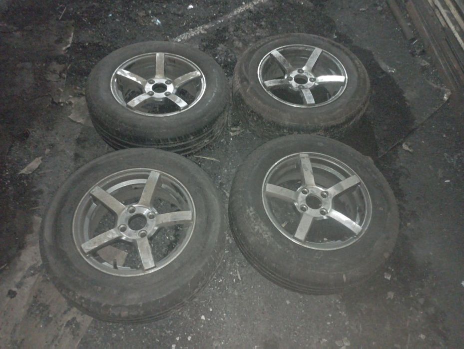 Титанка с ризинаи