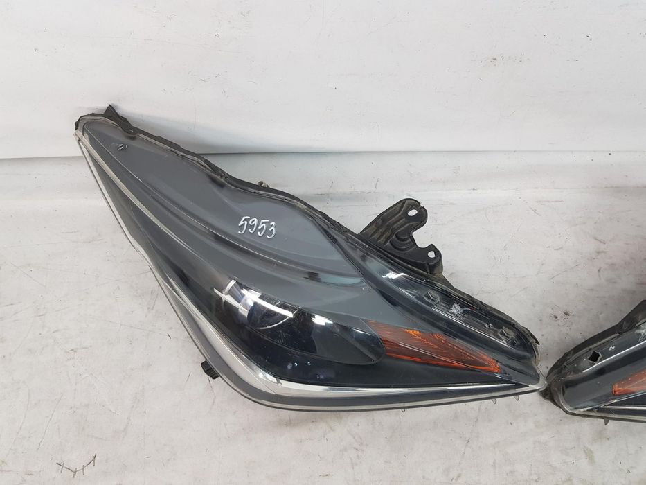 Set far stanga dreapta Toyota Aygo dupa 2014