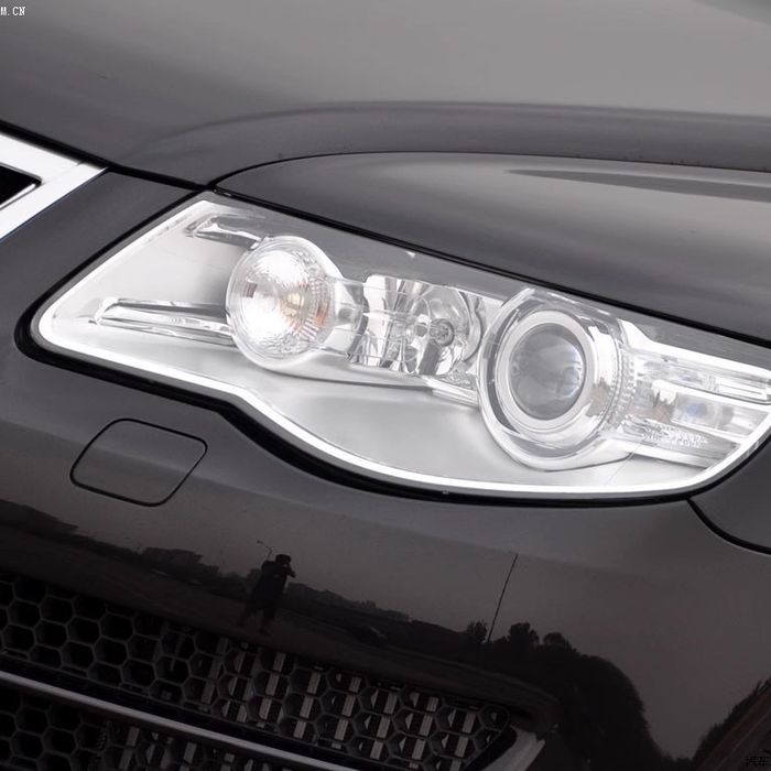 Стекло фар Volкswagen Touareg