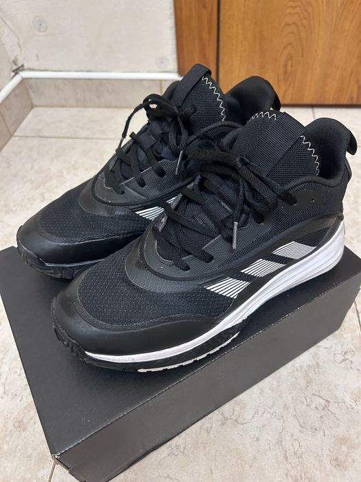 Маратонки Adidas Own the game